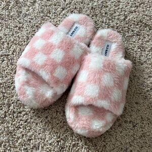 Old Navy Pink and White Plaid Fuzzy Slippers